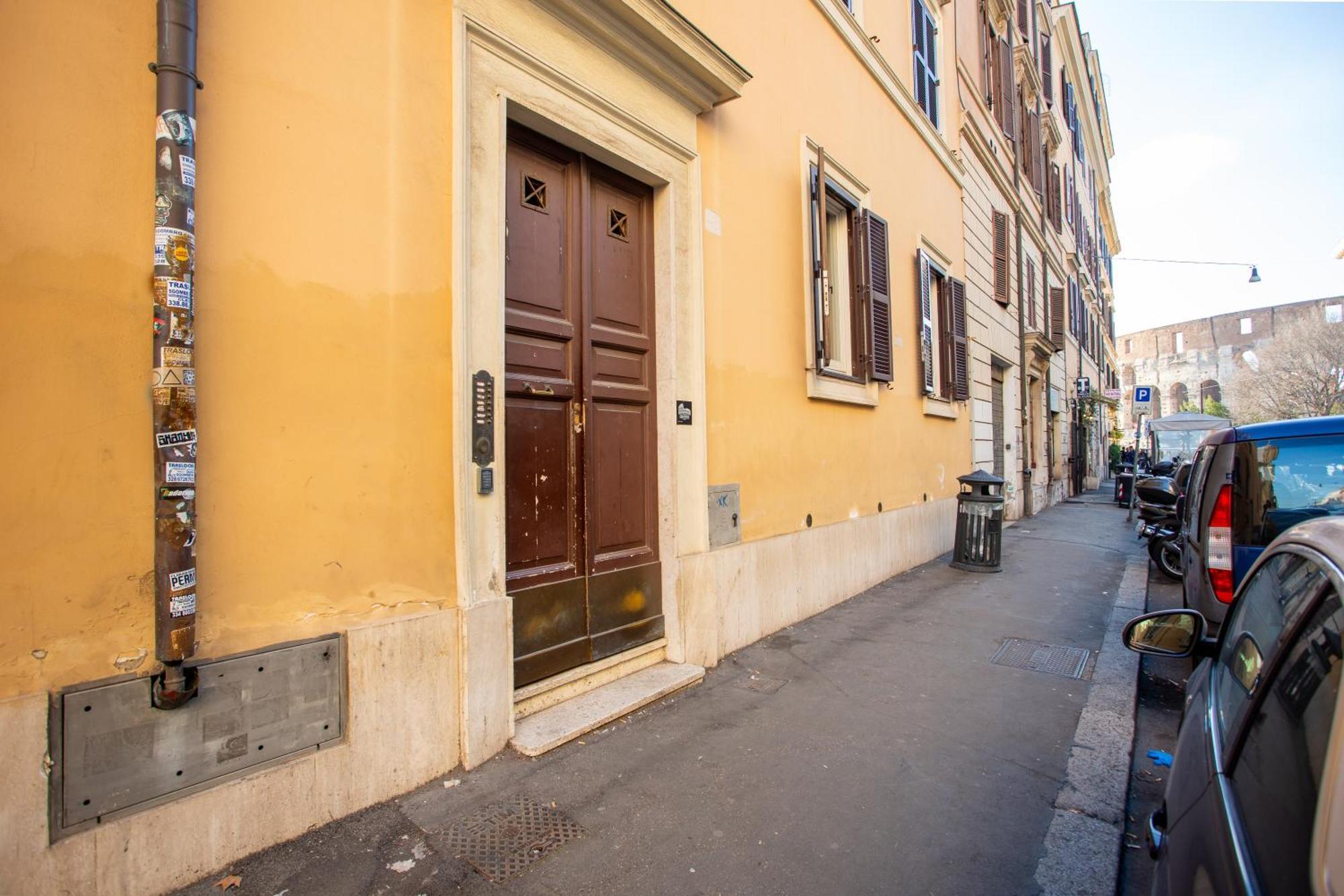 Oliviero - Colosseo With Terrace Apartment
